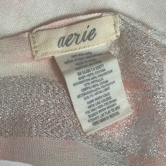 3/10 Pink and white tie dye scarf with fringe and sparkly metallic silver accent - Picture 4 of 4